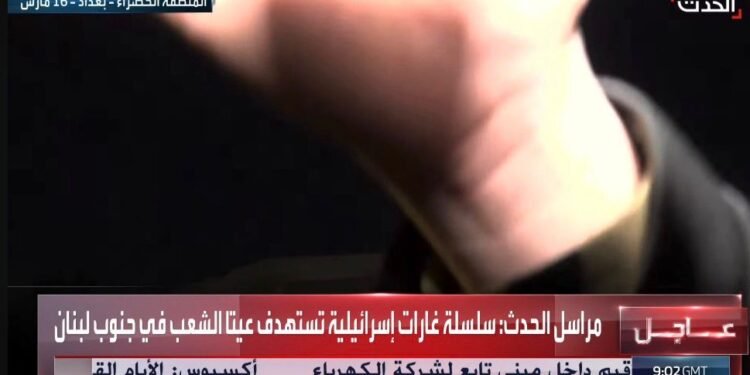 القوات الامنية تمنع مراسل “العربية الحدث” من تصوير لحظة استهداف السفارة الامريكية في بغداد