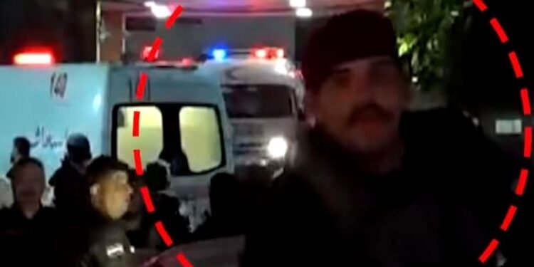 منتسبو الحشد الشعبي يمنعون مراسل قناة رووداو من اكمال ‏مهمة صحفية في كركوك. ‏